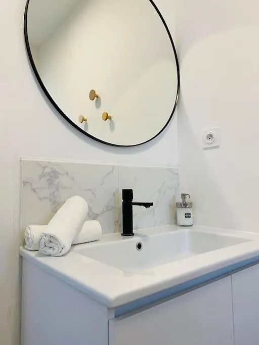 Appartamento Le Condorcet. Charme Et Confort A Championnet Grenoble Francia